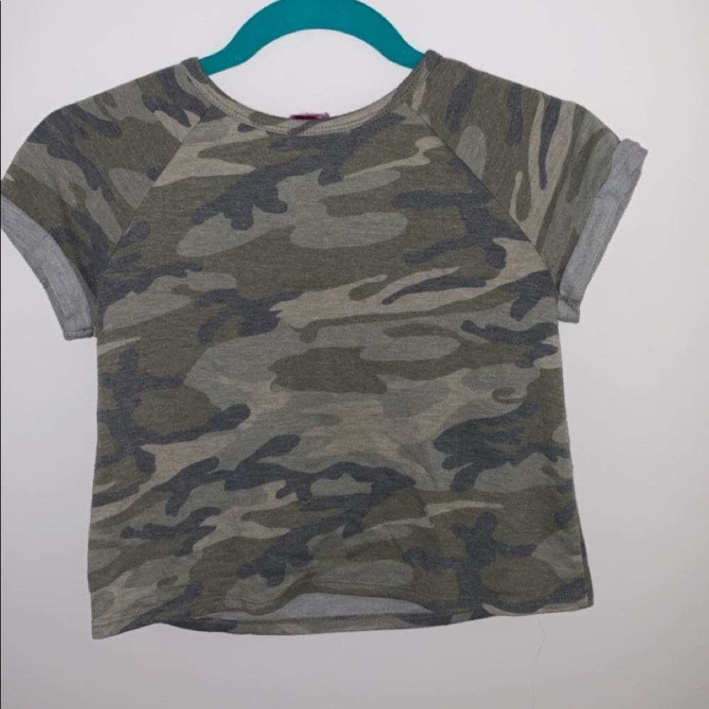 camouflage tee shirt. child’s small